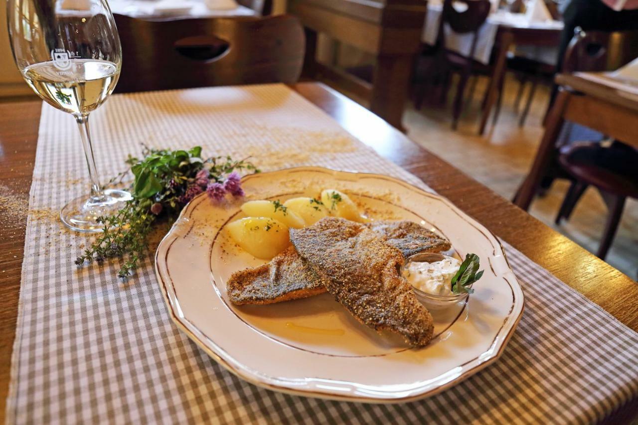 Hotel Tripic, Restaurant And Pizzeria Bohinj Bagian luar foto