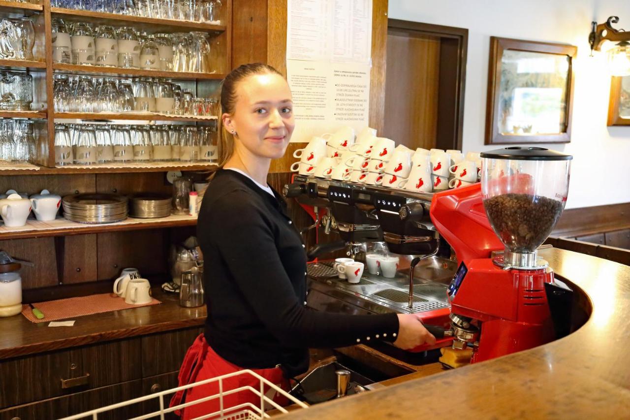 Hotel Tripic, Restaurant And Pizzeria Bohinj Bagian luar foto