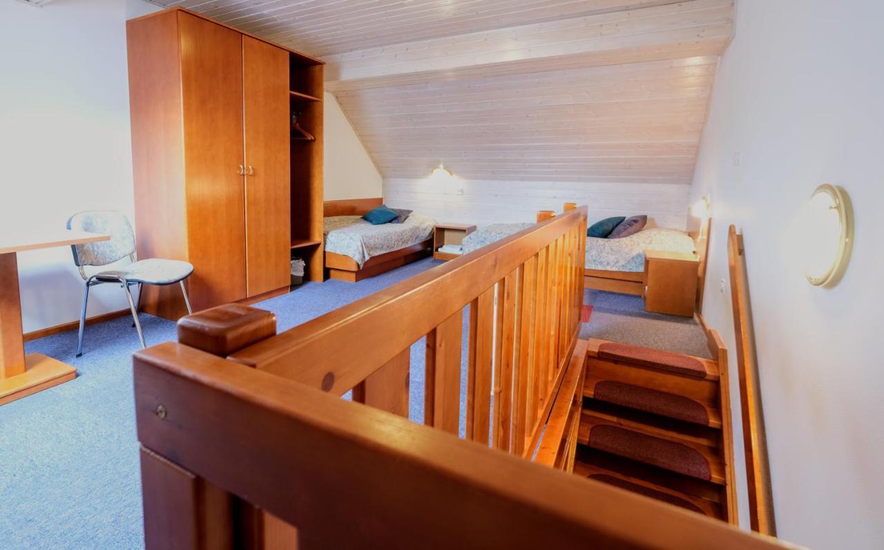 Hotel Tripic, Restaurant And Pizzeria Bohinj Bagian luar foto